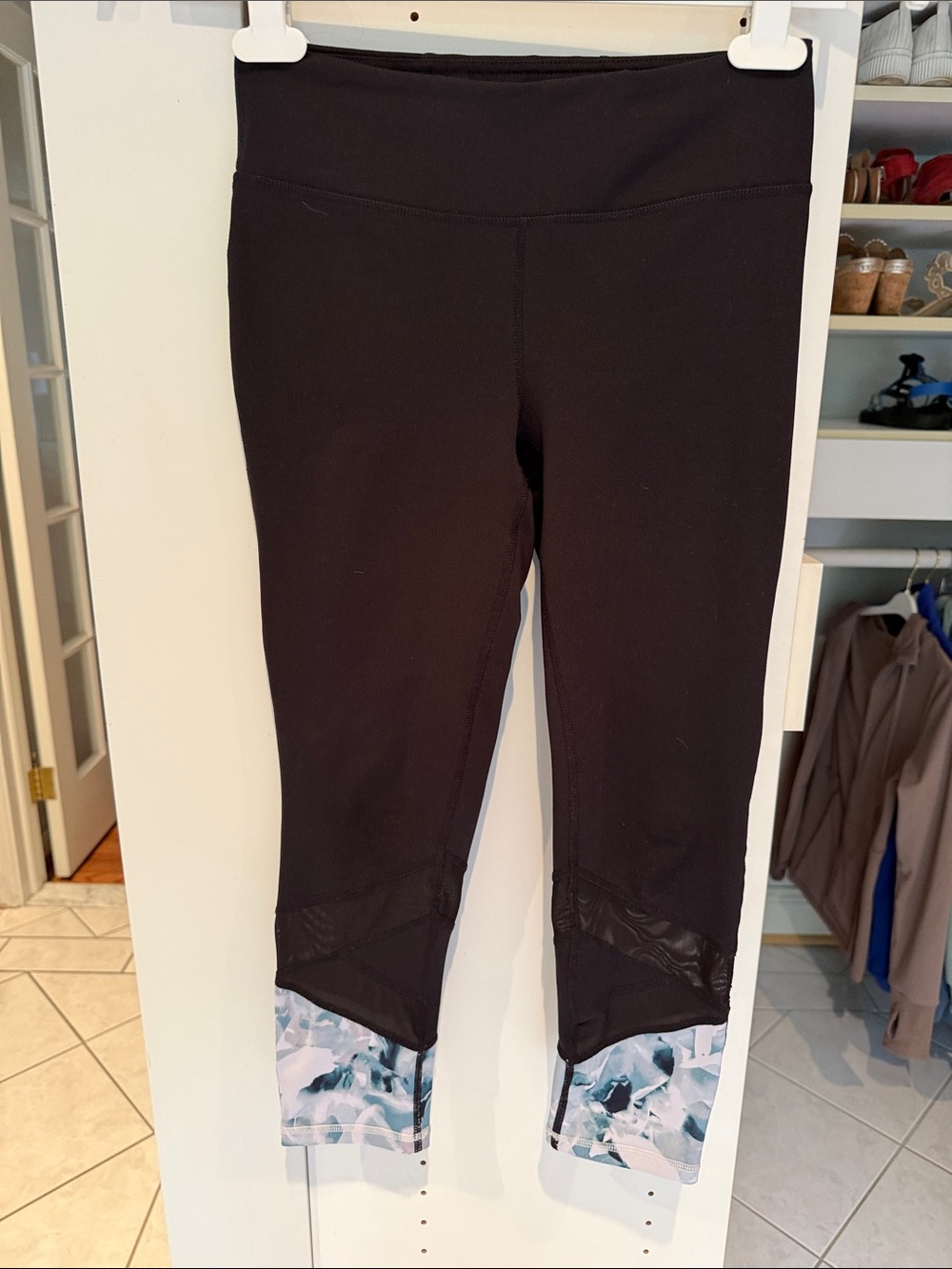 GAIAM Black Capri Leggings with Marble Accent Cuffs